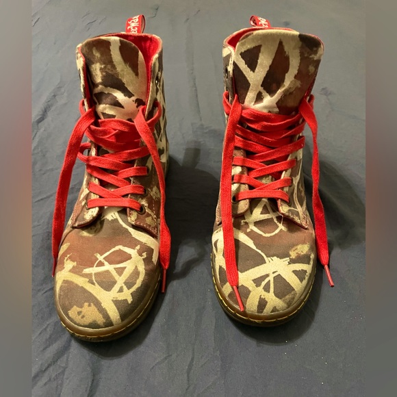 Dr. Martens Shoes - Dr Martens boots